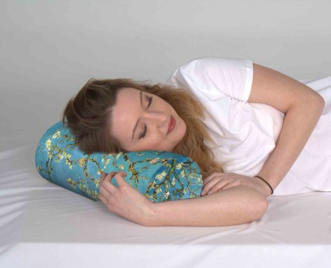 Poduszka rehabilitacyjna wałek Almond Ø15x40 cm - welur, pianka memory foam, do podparcia karku i pleców, Bertoni