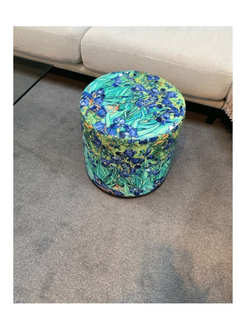 Pufa welurowa, Bertoni, nadruk Irysy - okrągła pufa dekoracyjna, do salonu, walec 40cm, elegancka, zamek błyskawiczny