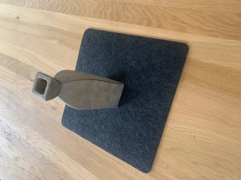 Podkładka filcowa na stół Kwadrat 33x33 cm - antracytowa, dekoracyjna, odporna na ciepło, Bertoni